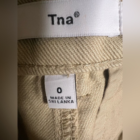 ARITZIA Tna Cargo Khaki Pants in size 0 - Picture 5 of 9